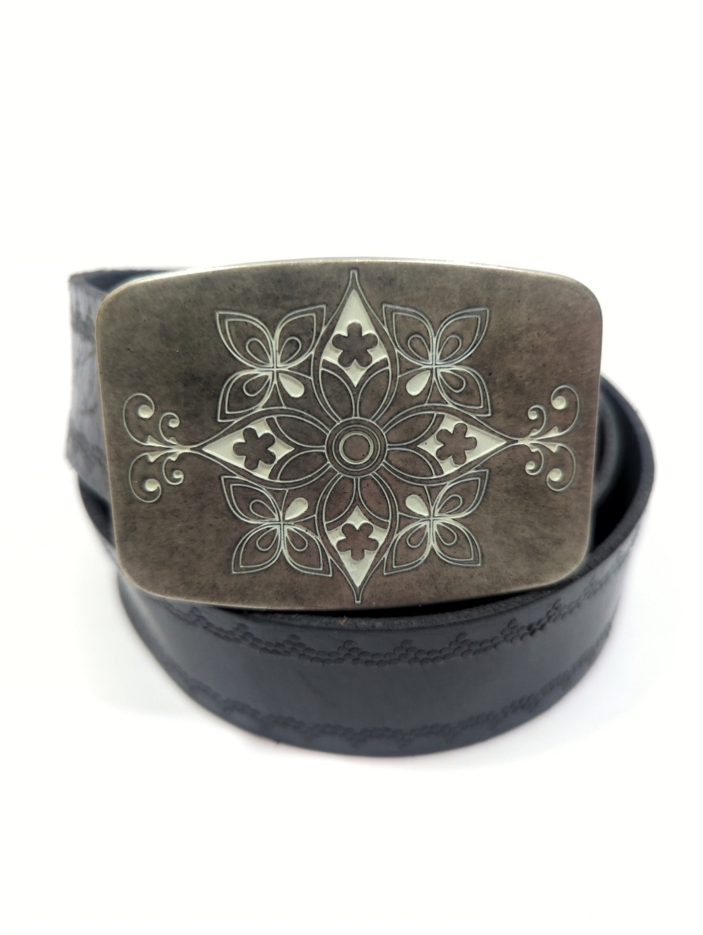 Fossil Black Leather Belt Unique Floral Design Square Distressed Buckle